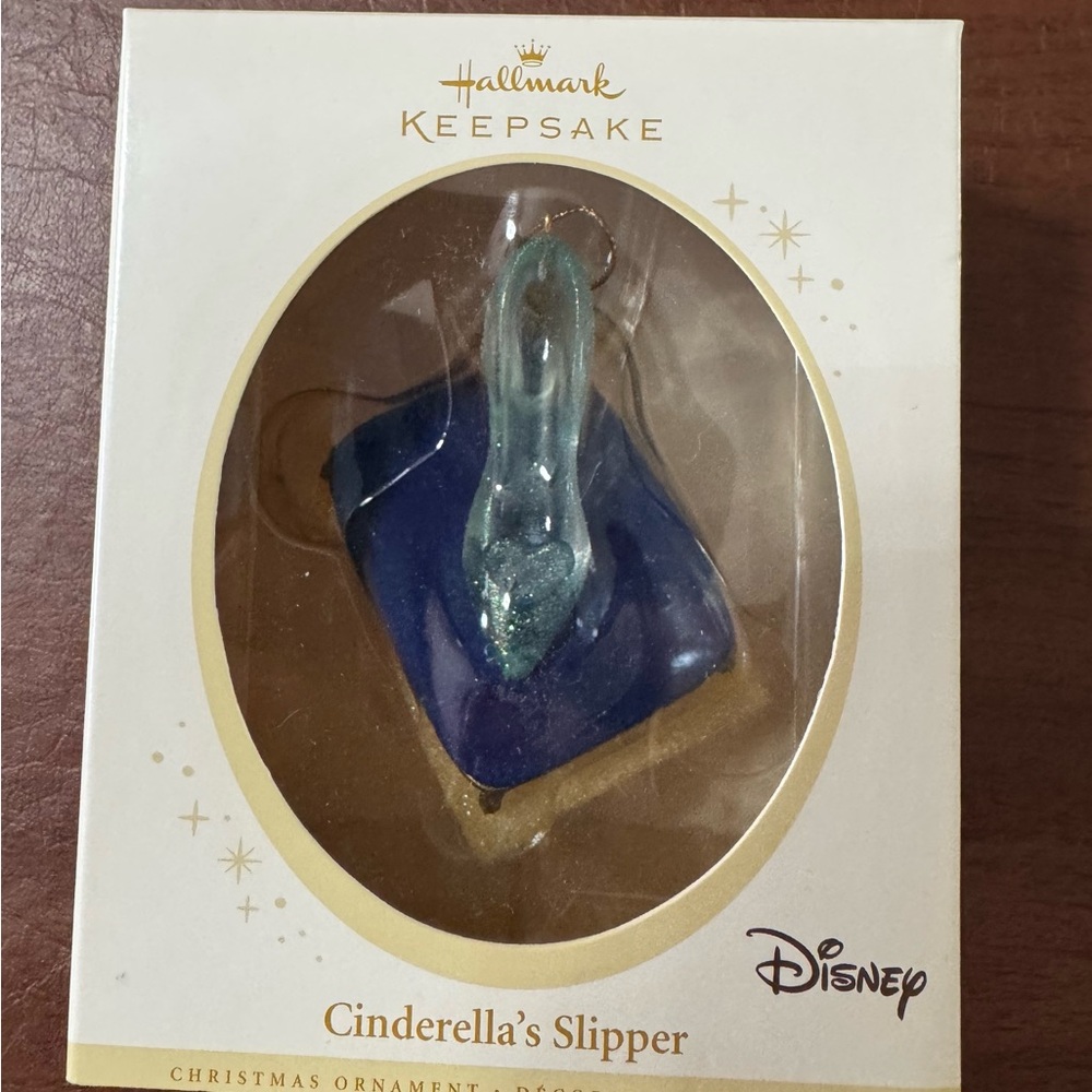 Hallmark Disney Cinderella's Slipper Ornament 2006